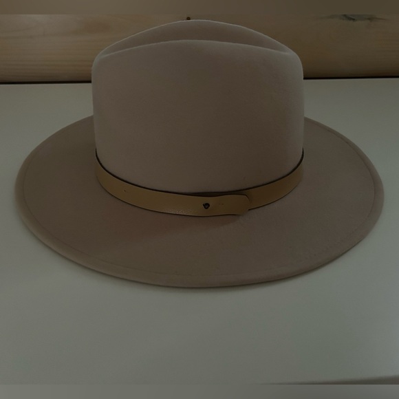 GIGI PIP Hat - Picture 2 of 8